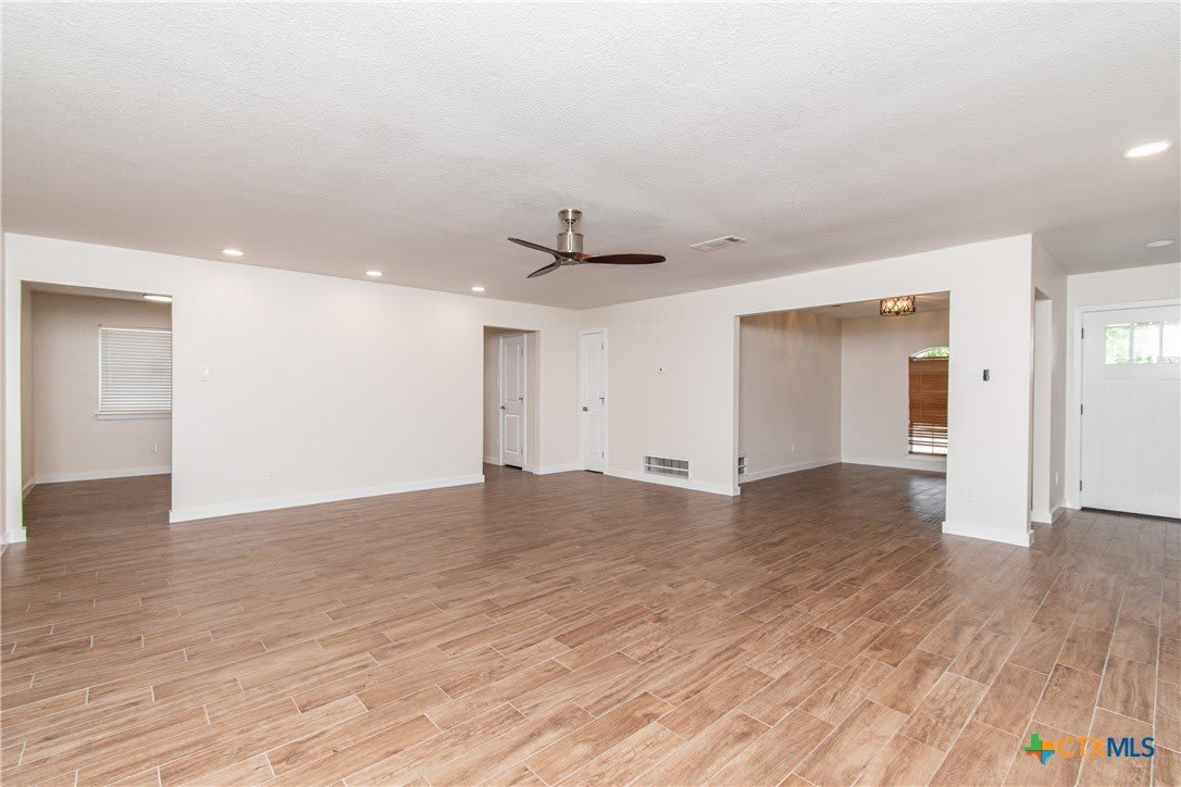 304 Timber Ridge Drive – photo 2