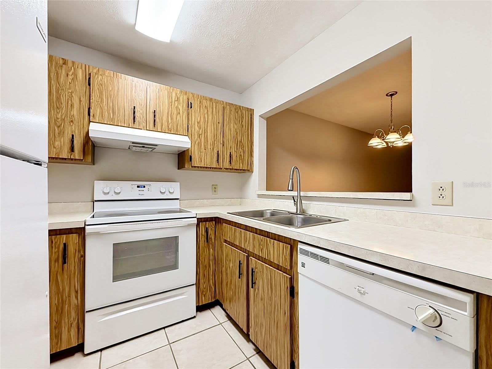 2113 Ne 38Th Avenue – photo 4