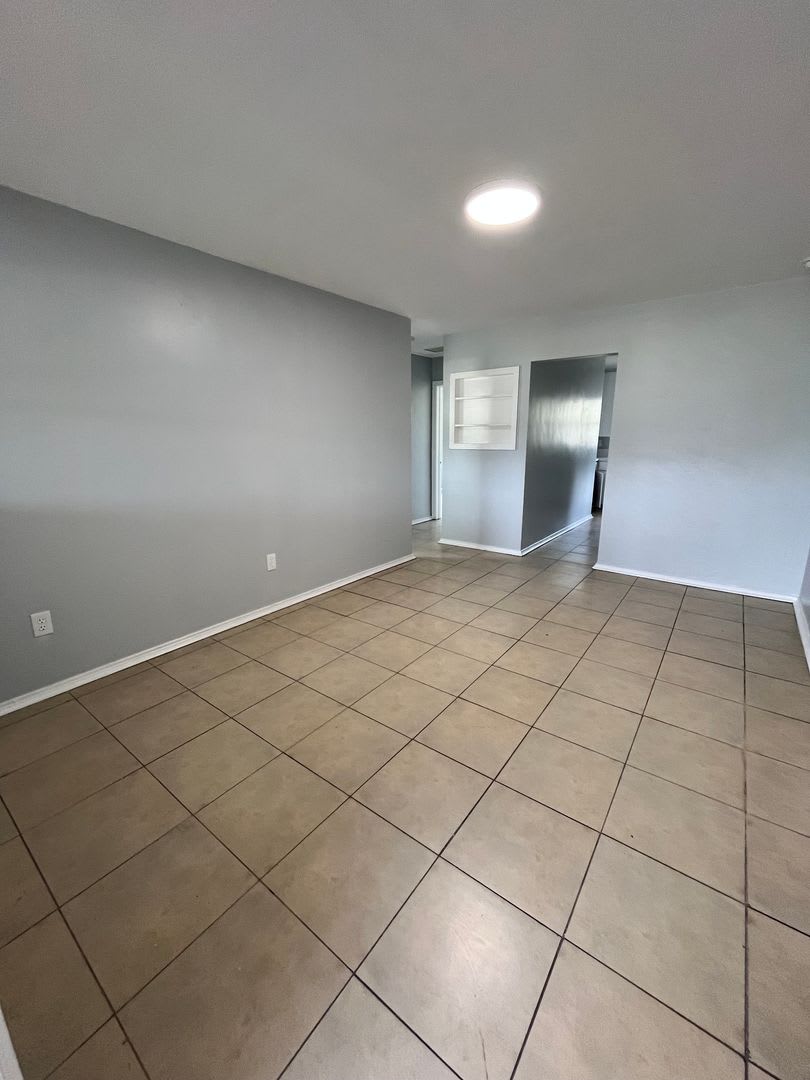 Beautiful 3BR/1BA Lakeland Home with Bonus Room Near Southeastern University! – photo 4