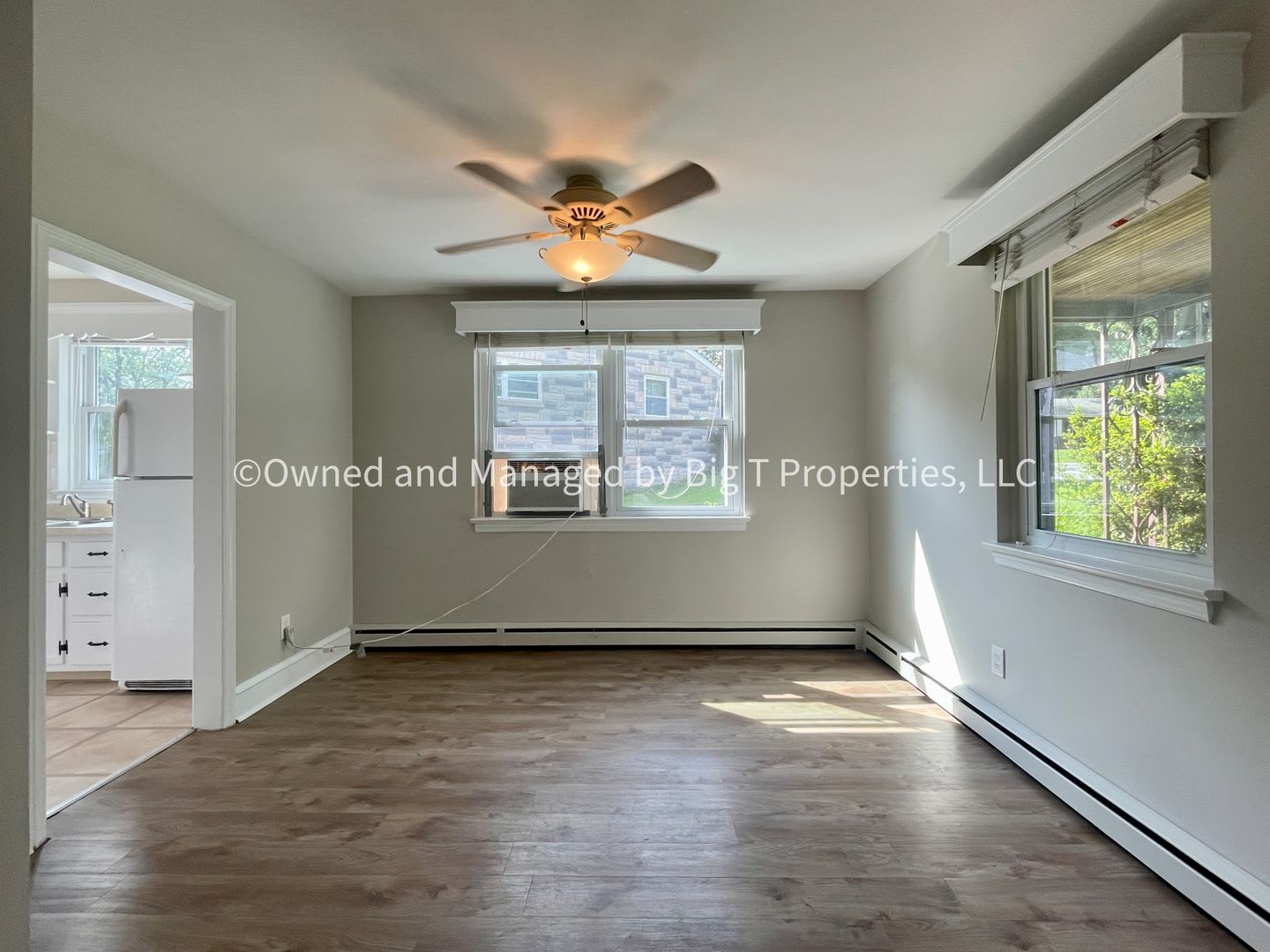 Adorable 3 bd Cottage on nice street – photo 3