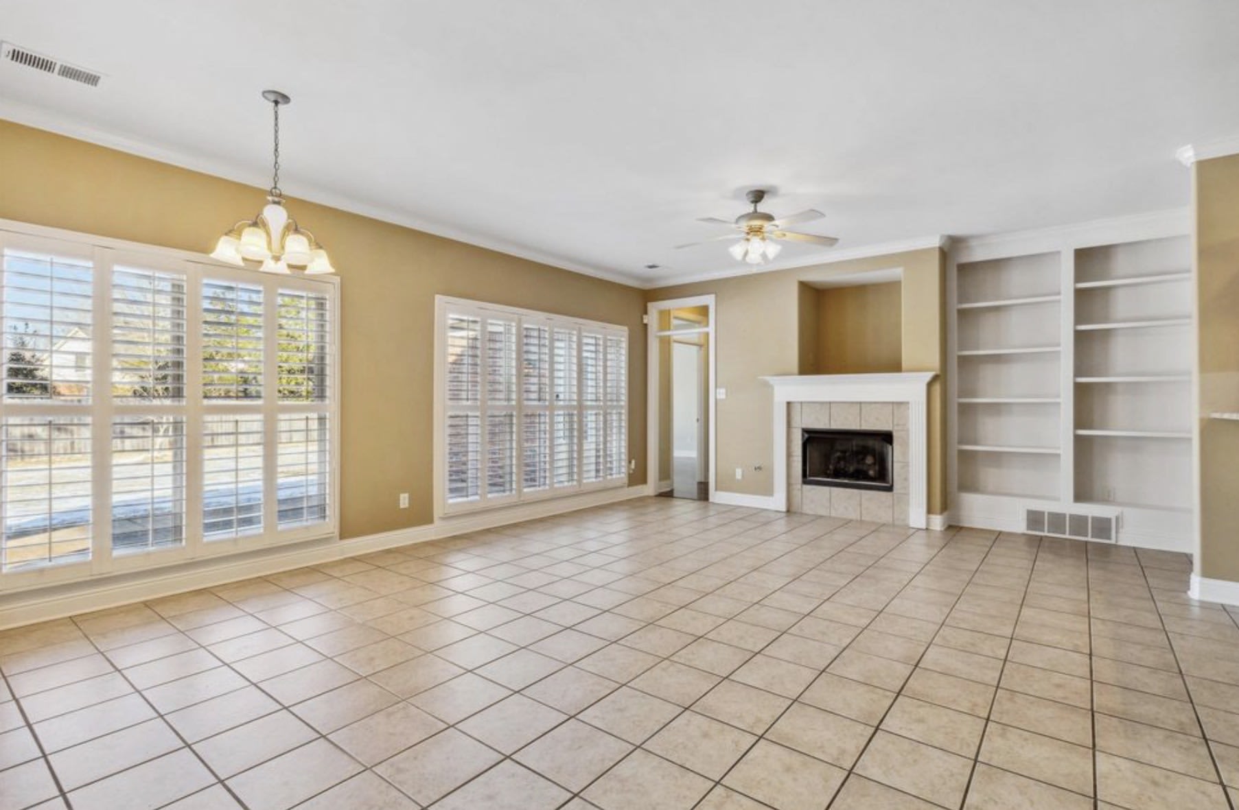 490 Military Cove – photo 4