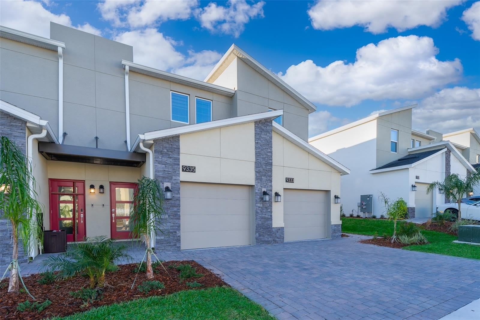 9335 SOMMERSET HILLS Drive – photo 1