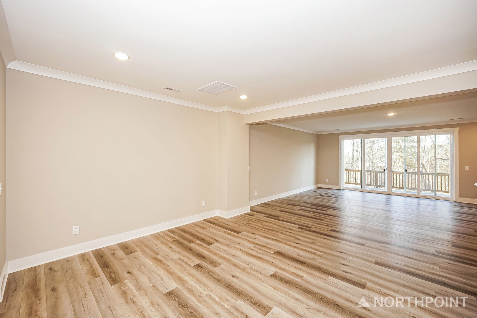 3 Bedroom 2 5 Bath Townhome For Rent In Mooresville Nc Attached 2 Car Garage Modern Kitchen – photo 5
