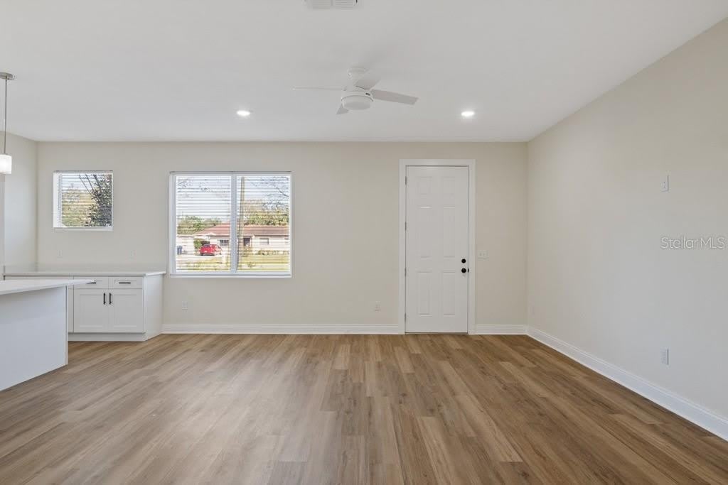 4206 N MANHATTAN Avenue – photo 4
