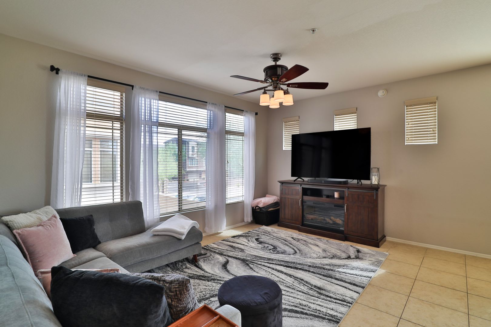 Furnished 2 bed / 2.5 bath Gilbert Condo in Gated Community w/ 2 pools. – photo 5
