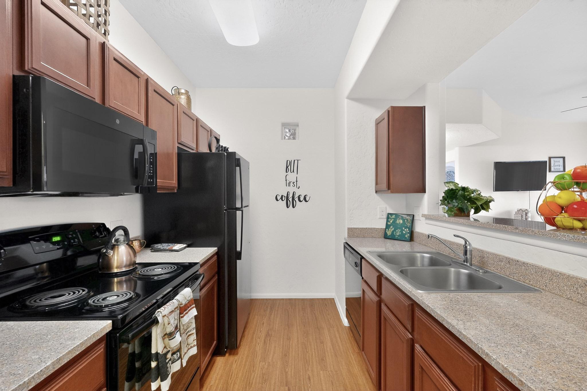 Spring River Luxury Apartment Homes – photo 3