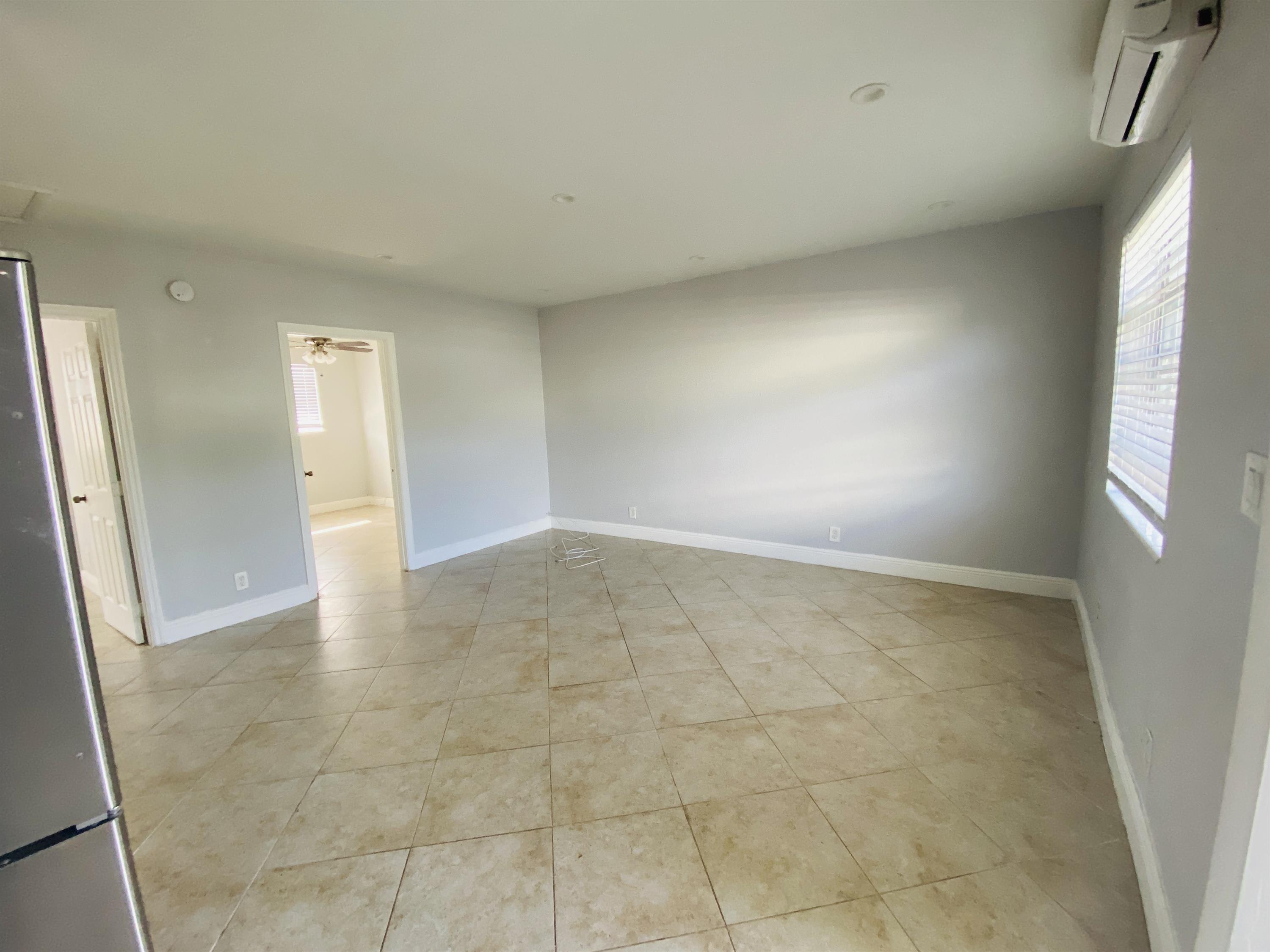 214 SW 15TH ST – photo 3