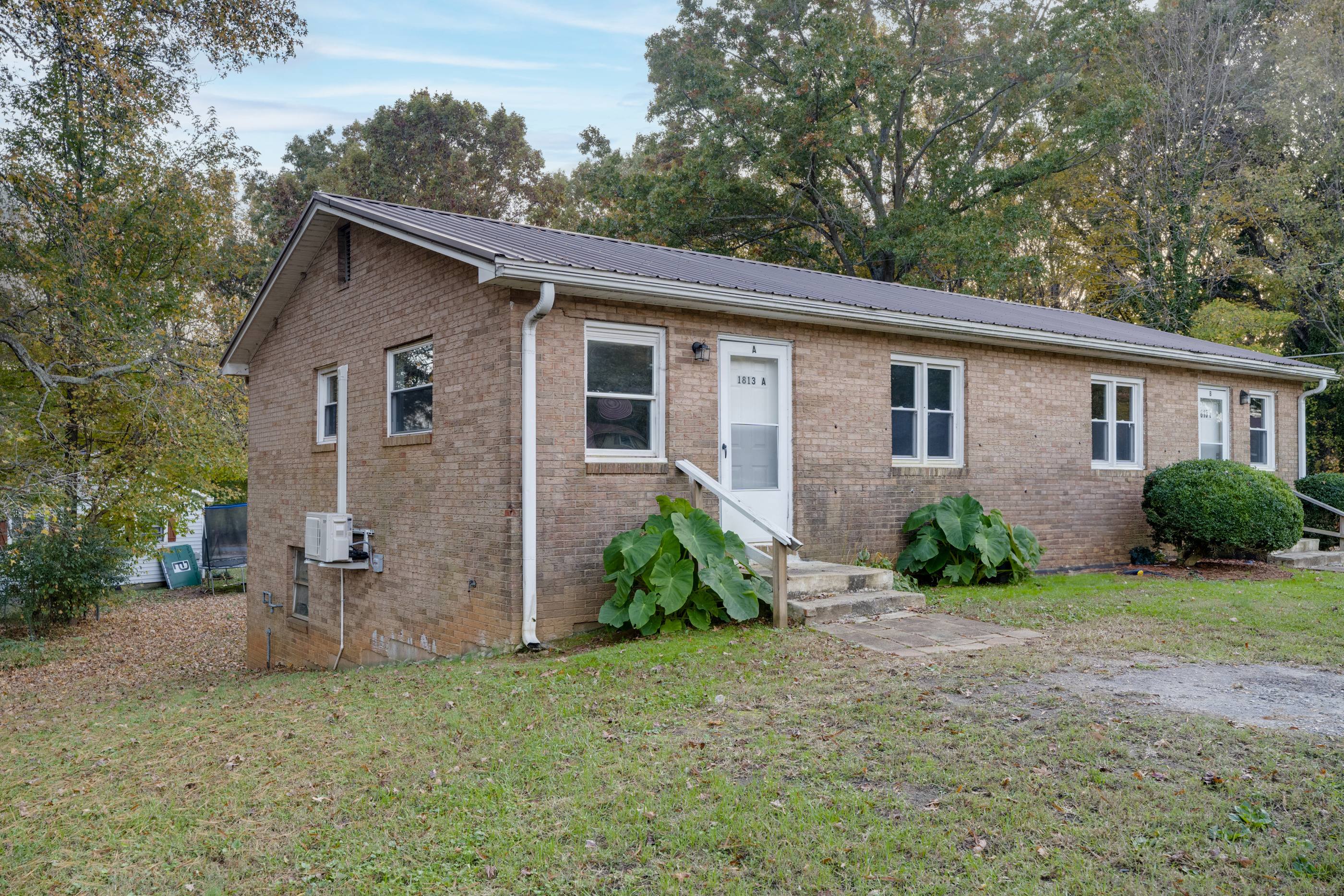 1813 Younger Avenue – photo 3