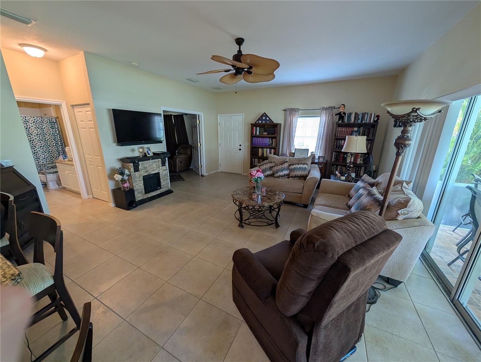 25526 HERITAGE LAKE Boulevard – photo 4