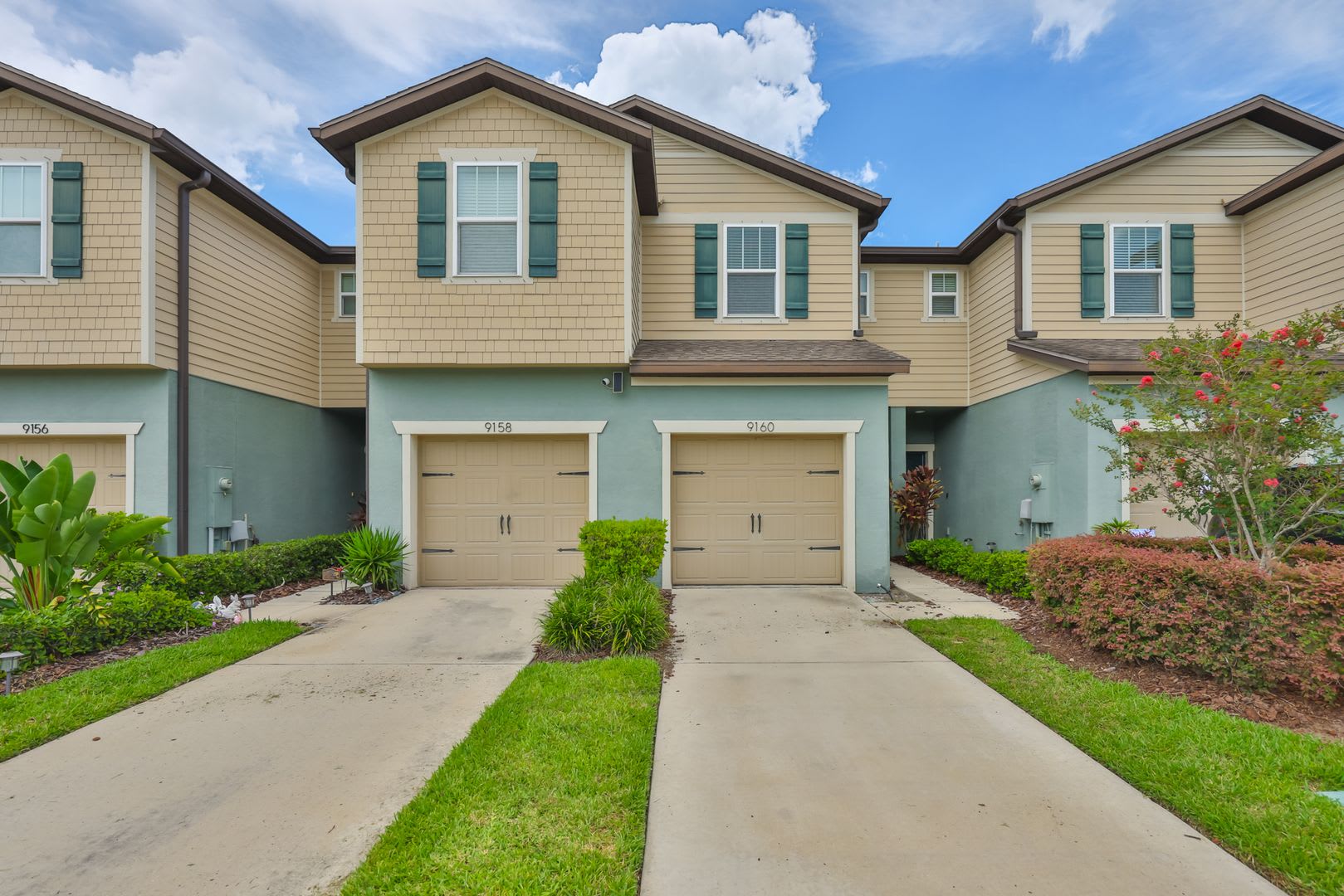 Beautiful Townhome at Magnolia Park! – photo 1