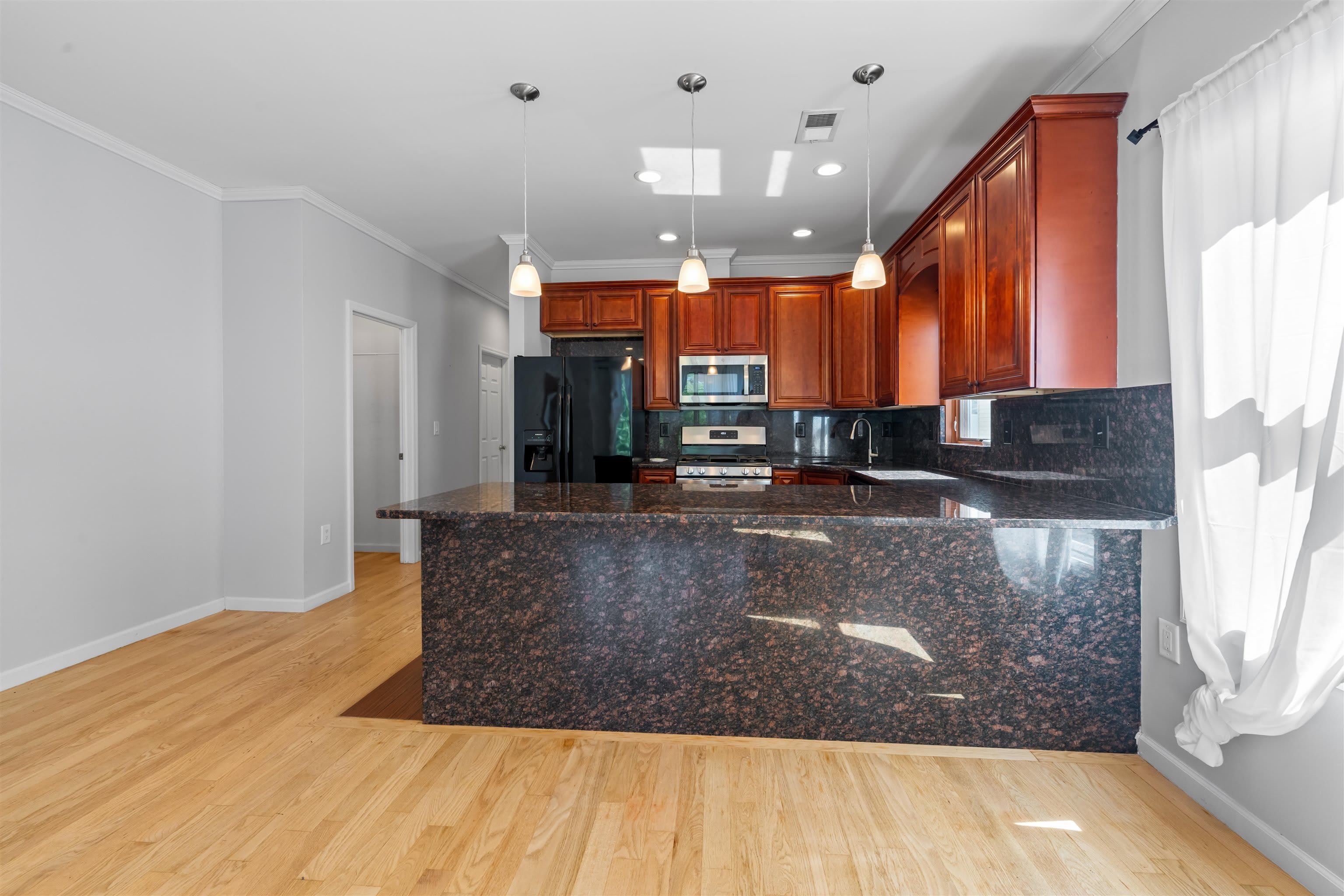 108 KEARNEY AVE – photo 5