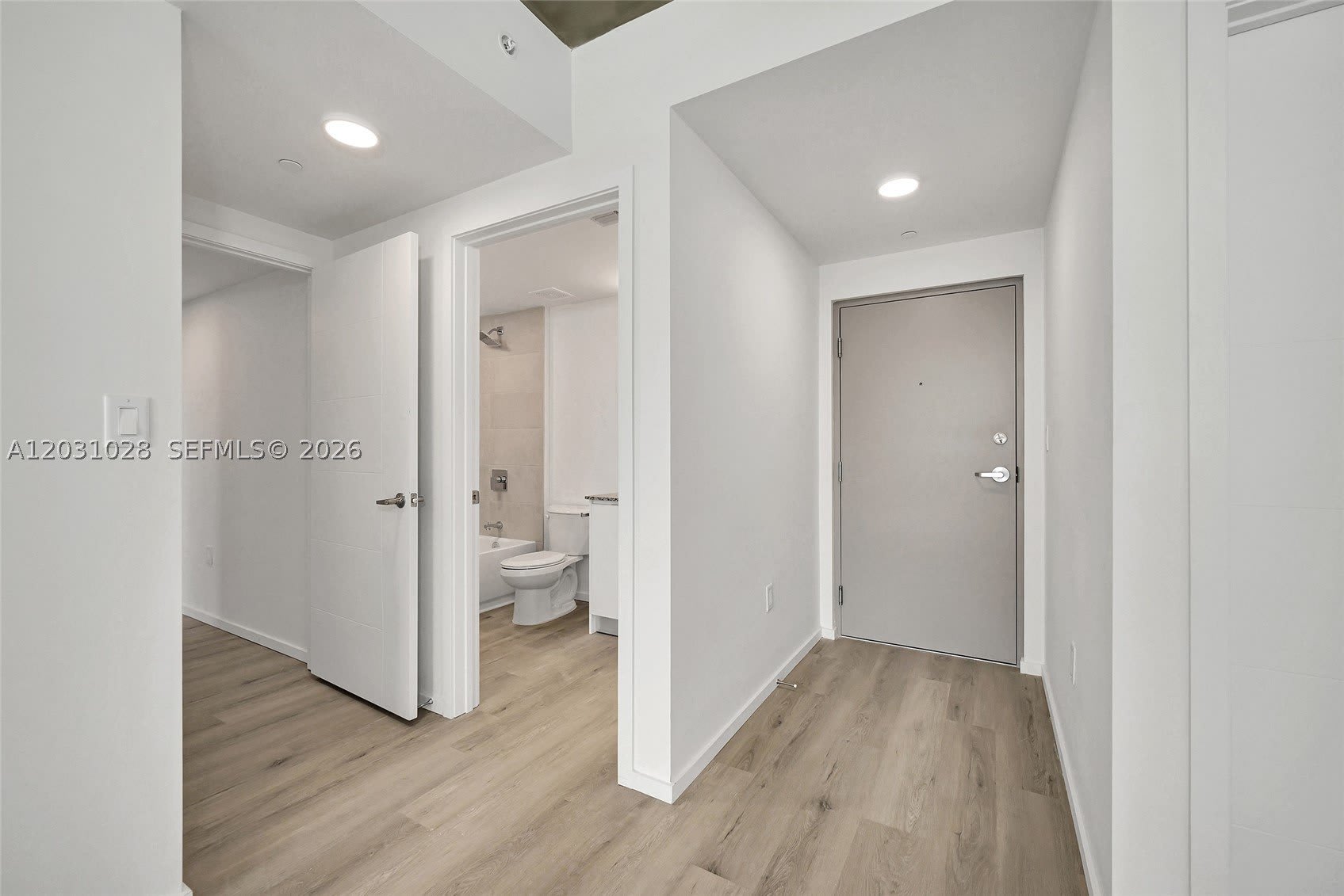 475 NE 125th – photo 2