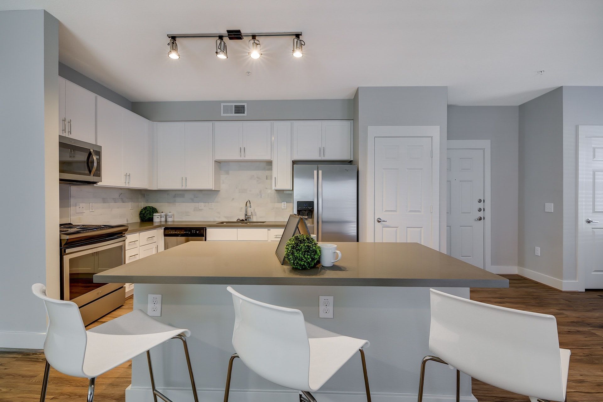Regal Parc Apartment Homes – photo 2