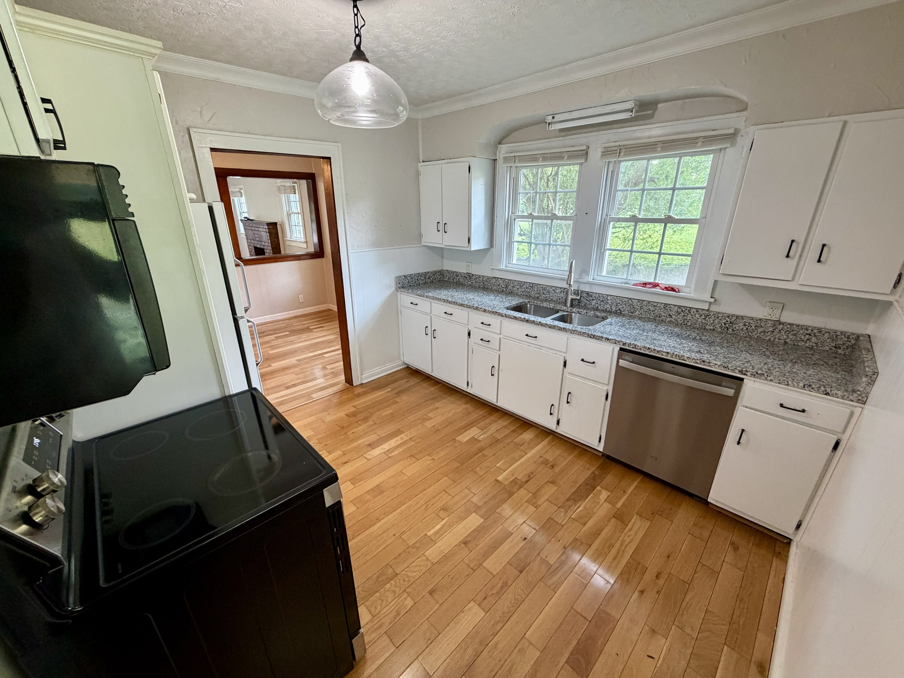 219 Bourne Avenue – photo 4
