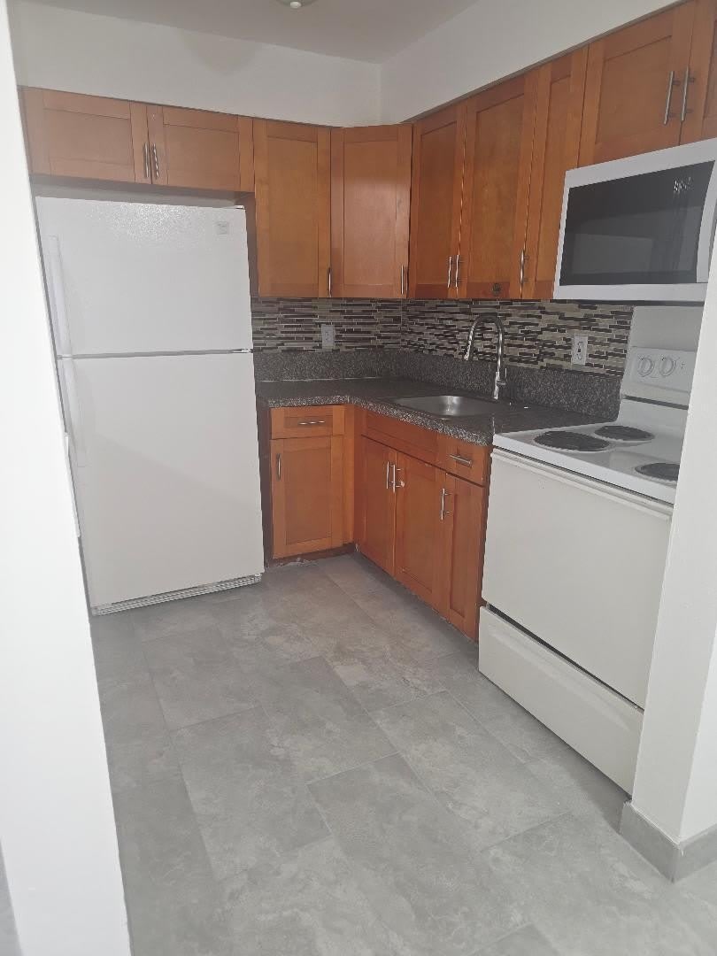 3640 NE 1ST Avenue – photo 5