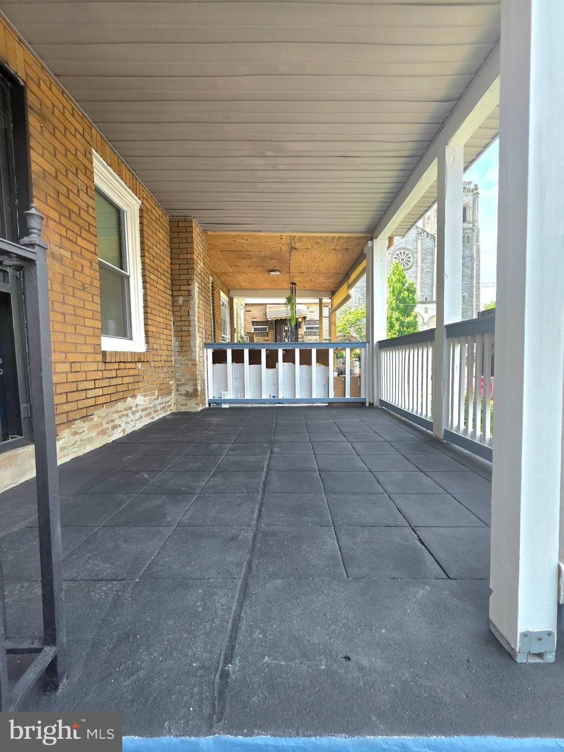 1108 E Stafford Street – photo 2