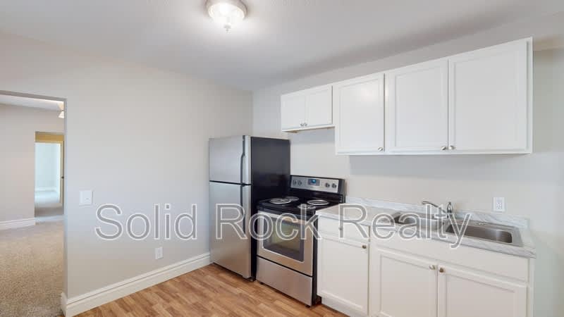 219 North Institute Street – photo 4