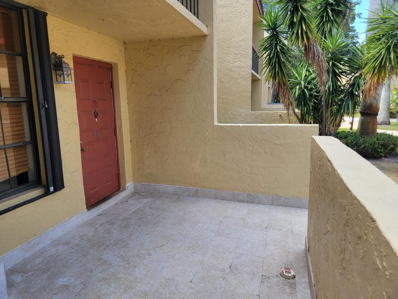 791 Southeast 1st Way – photo 1