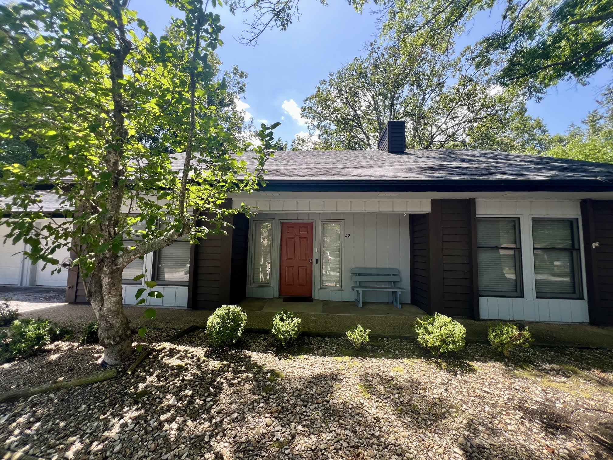 30 Shakespeare Drive – photo 1