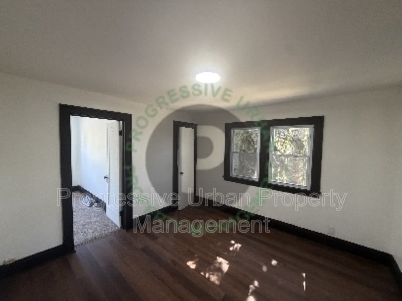 11201 Revere Avenue – photo 3