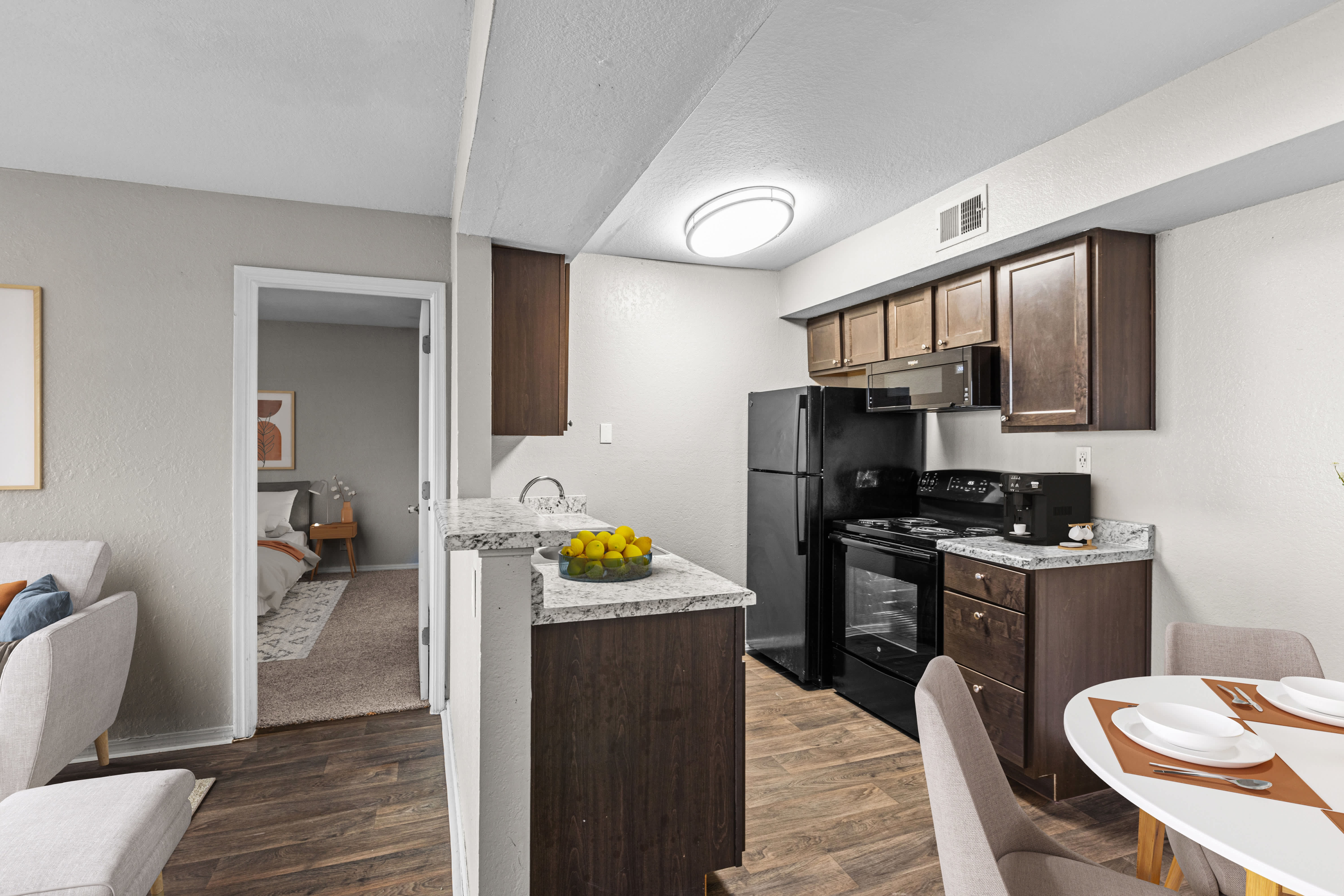 Silver Springs Apartments – photo 3