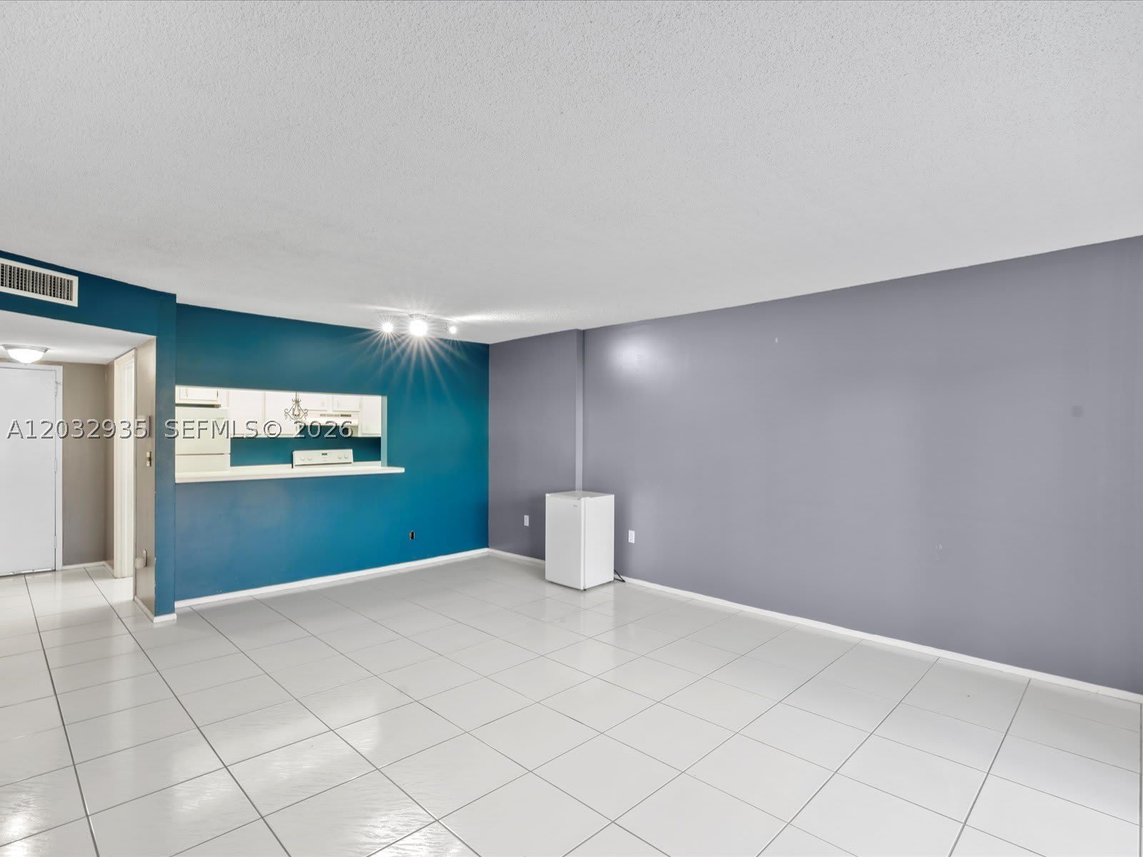 4172 Inverrary Dr – photo 4