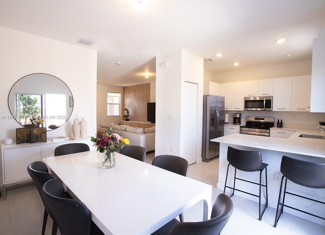 12309 Nw 24th Pl – photo 2