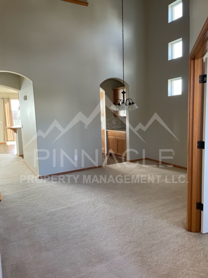 4 Bedroom Ellensburg Home – photo 3