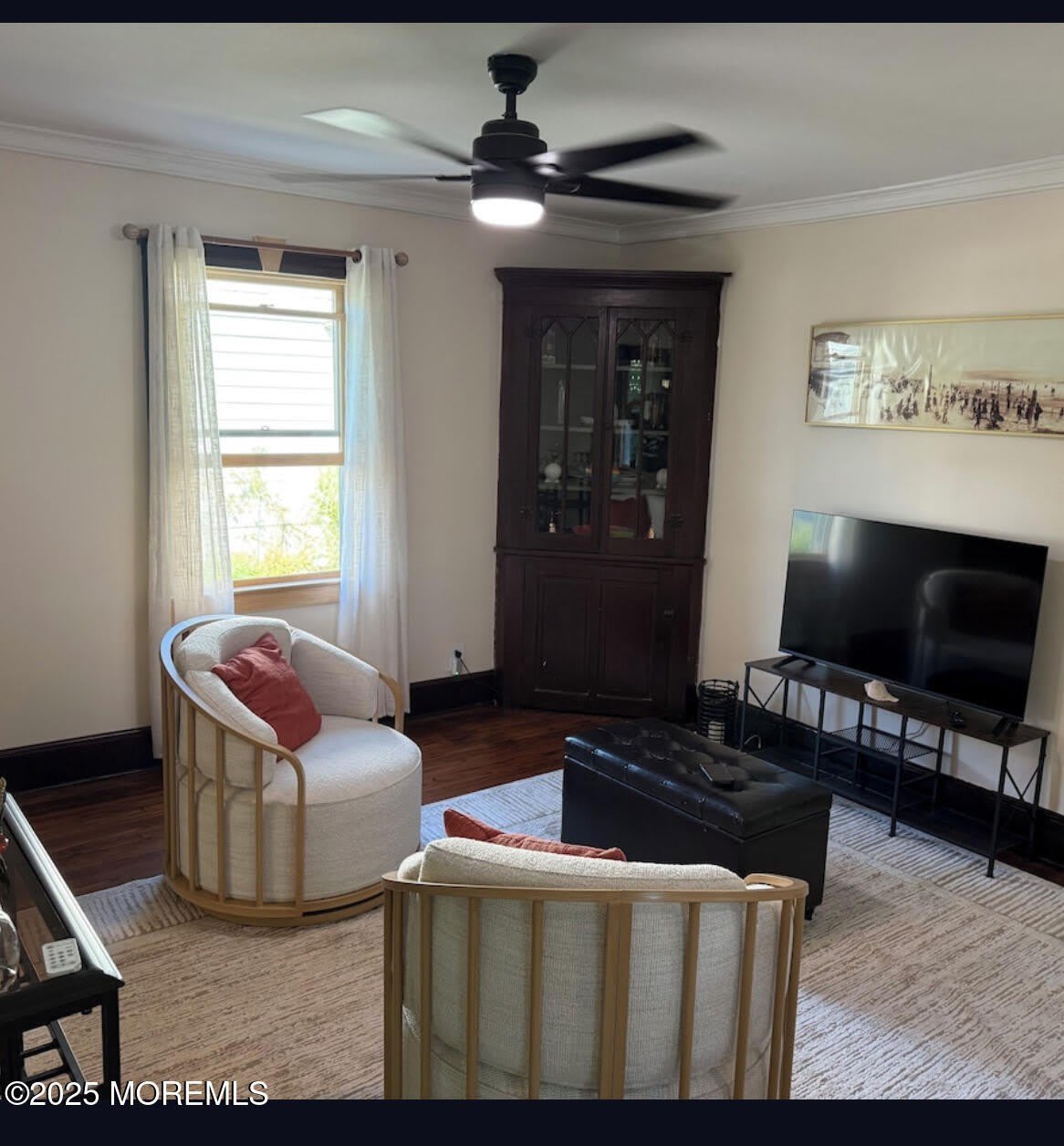 1302 Comstock Street – photo 4