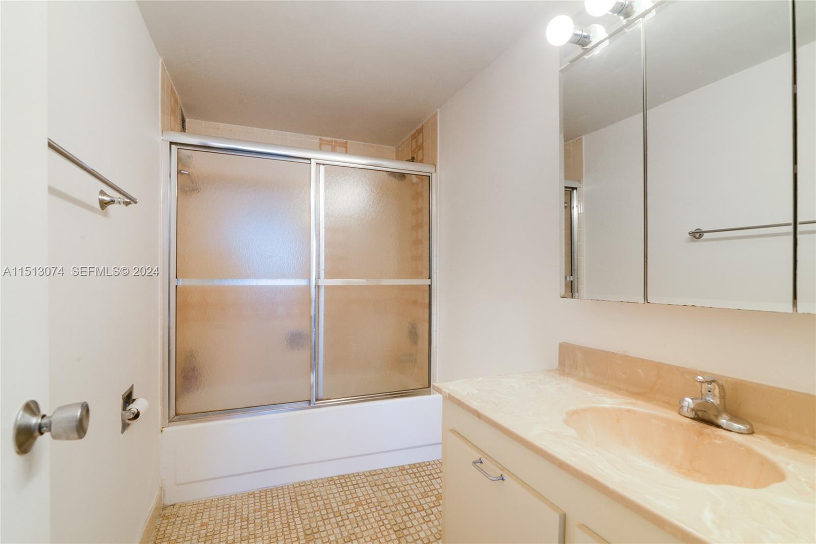 2500 Parkview Drive – photo 5