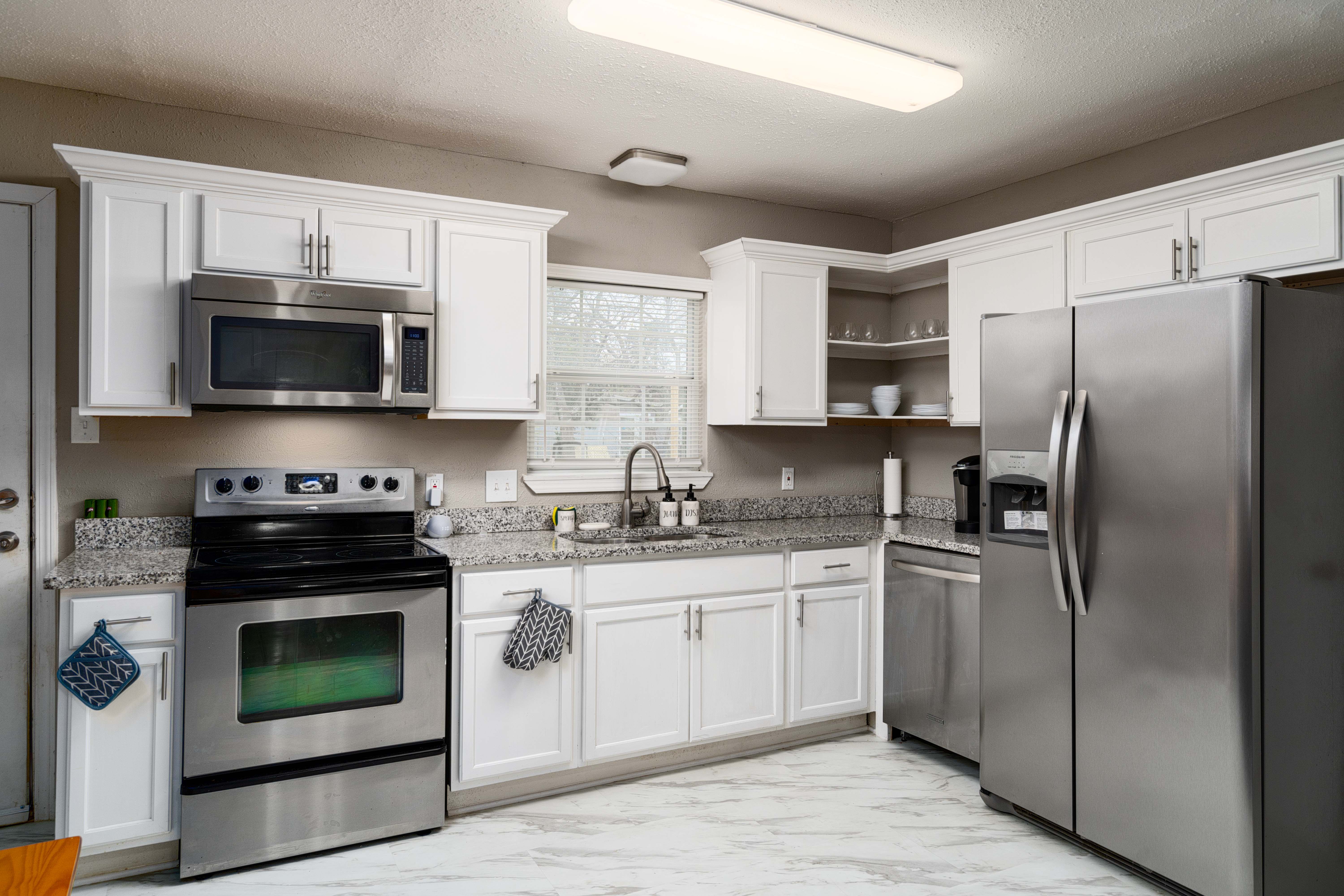 305 Laurelwood Drive – photo 4