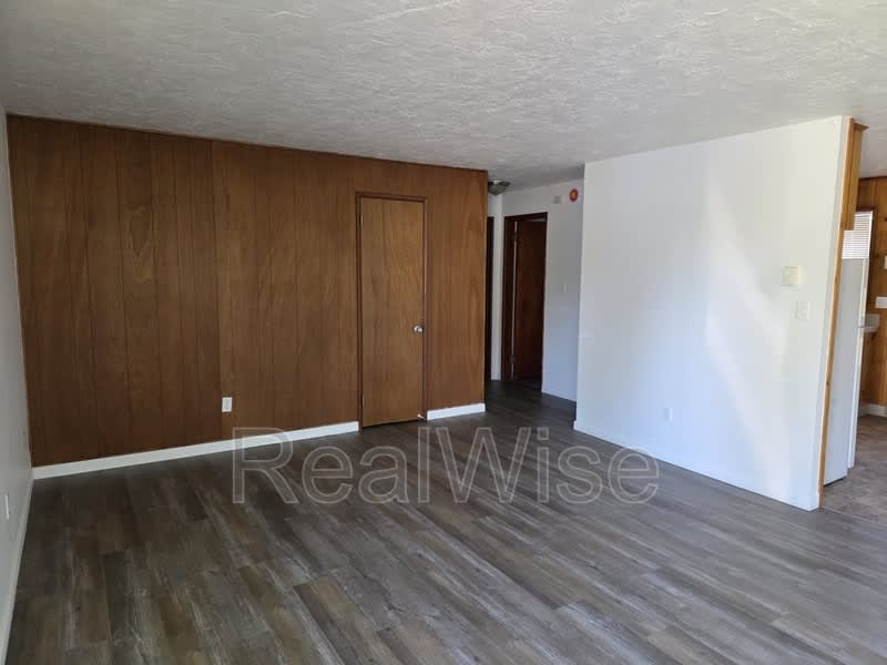 616 NE Anderson St – photo 5