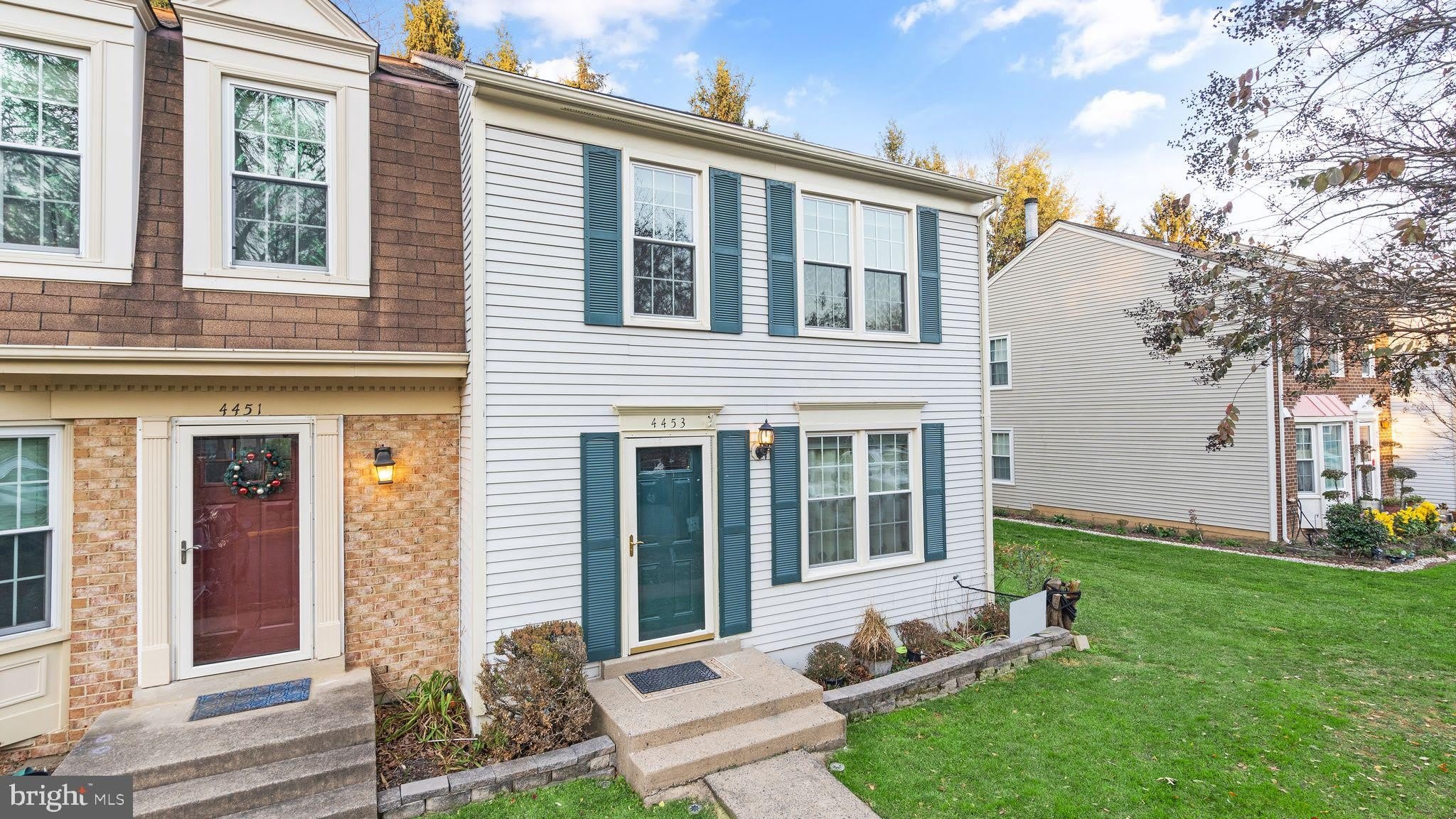 4453 HOLLY Avenue – photo 1