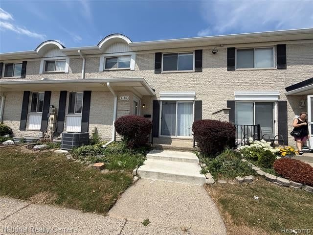 41803 Langley Drive – photo 1