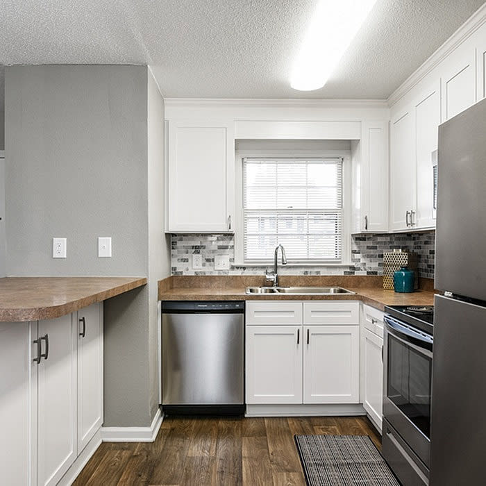 The Cove Apartment Homes – photo 4