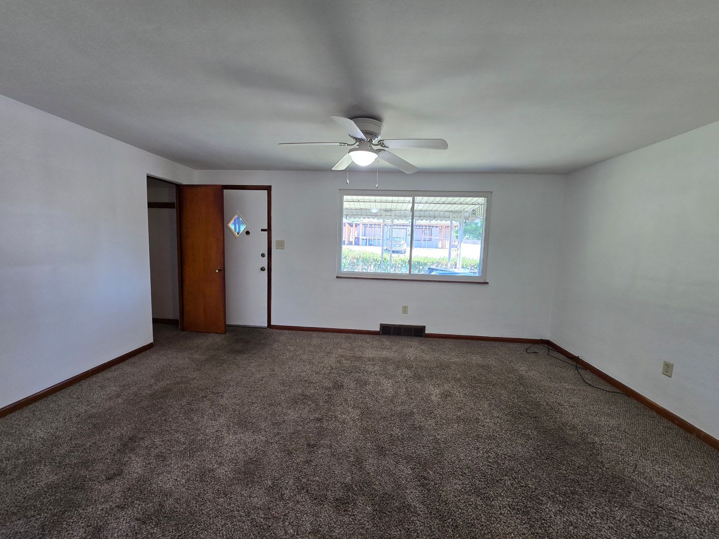 2 Bedroom Brick Ranch Home – photo 3
