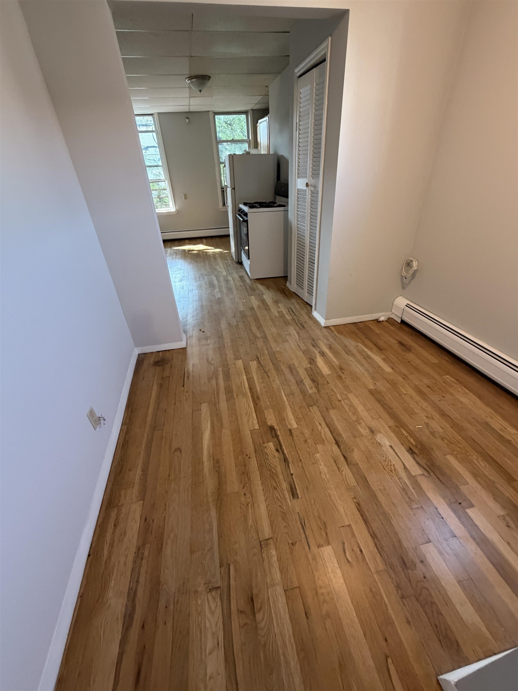 213 WEBSTER AVE – photo 3