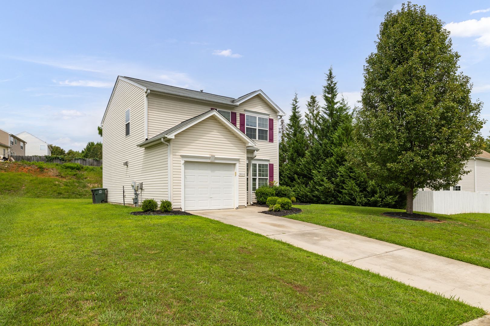 Spacious 3 Bedroom Home With Garage In Desirable Greensboro Neighborhood – photo 2