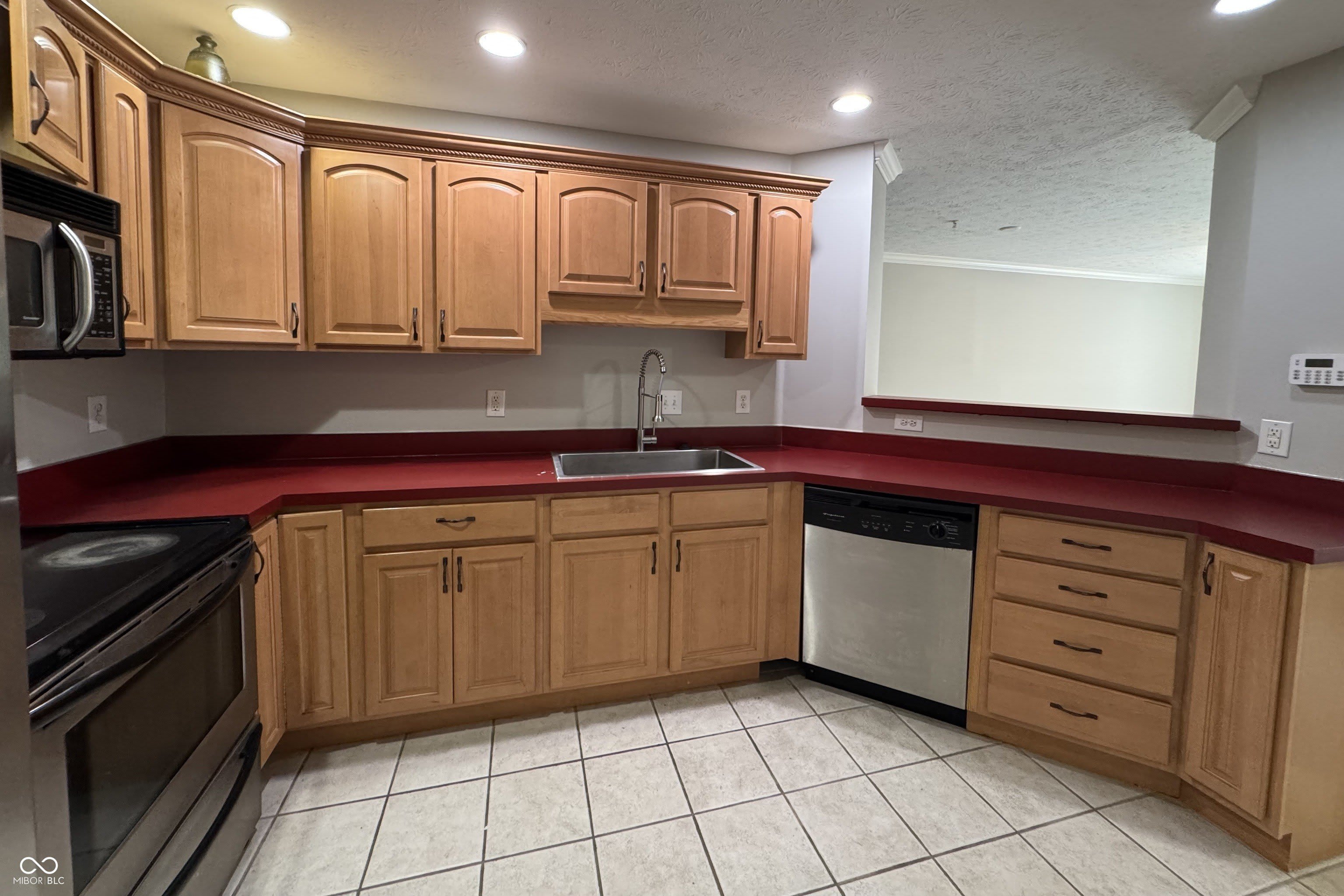 1442 Oakhill Drive – photo 3