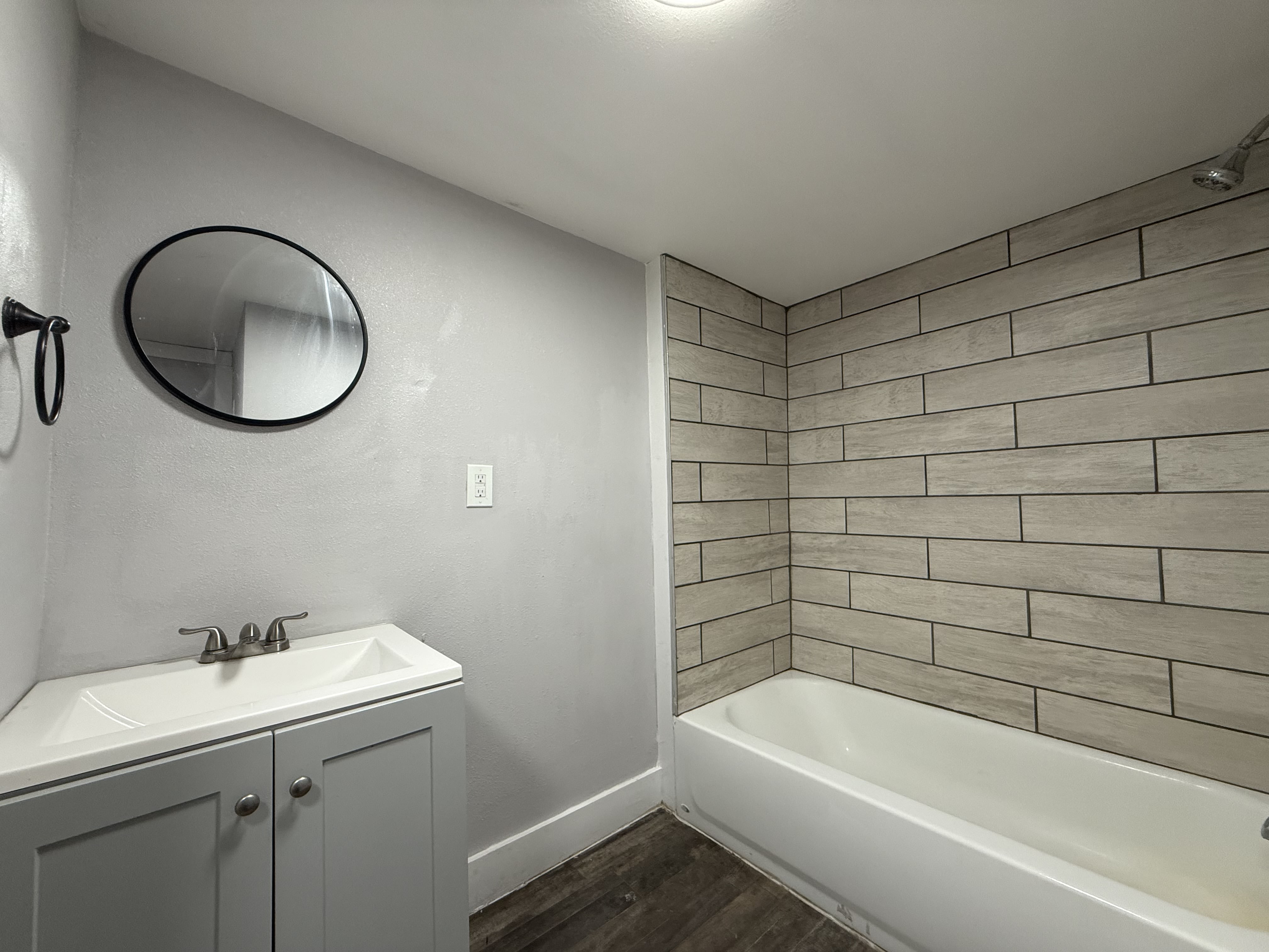 656 Riverside Dr – photo 4