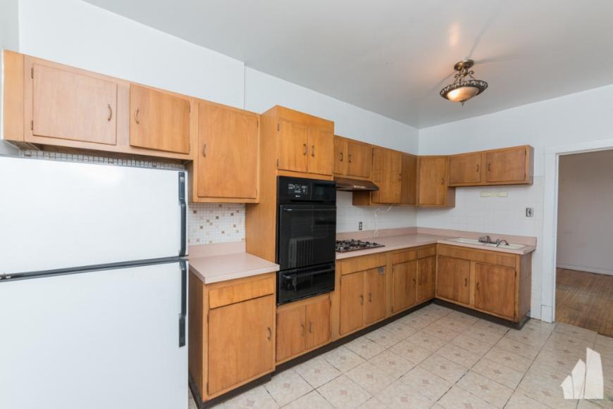 2253 W Argyle St – photo 4