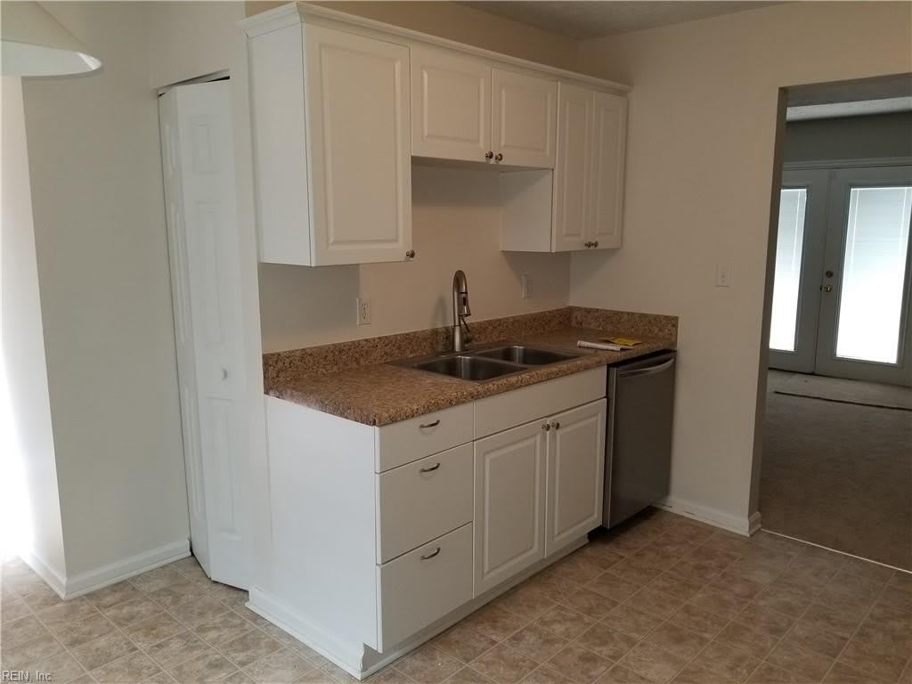 1125 Old Denbigh Boulevard – photo 3