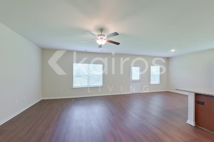 1103 Freedom Parkway – photo 3