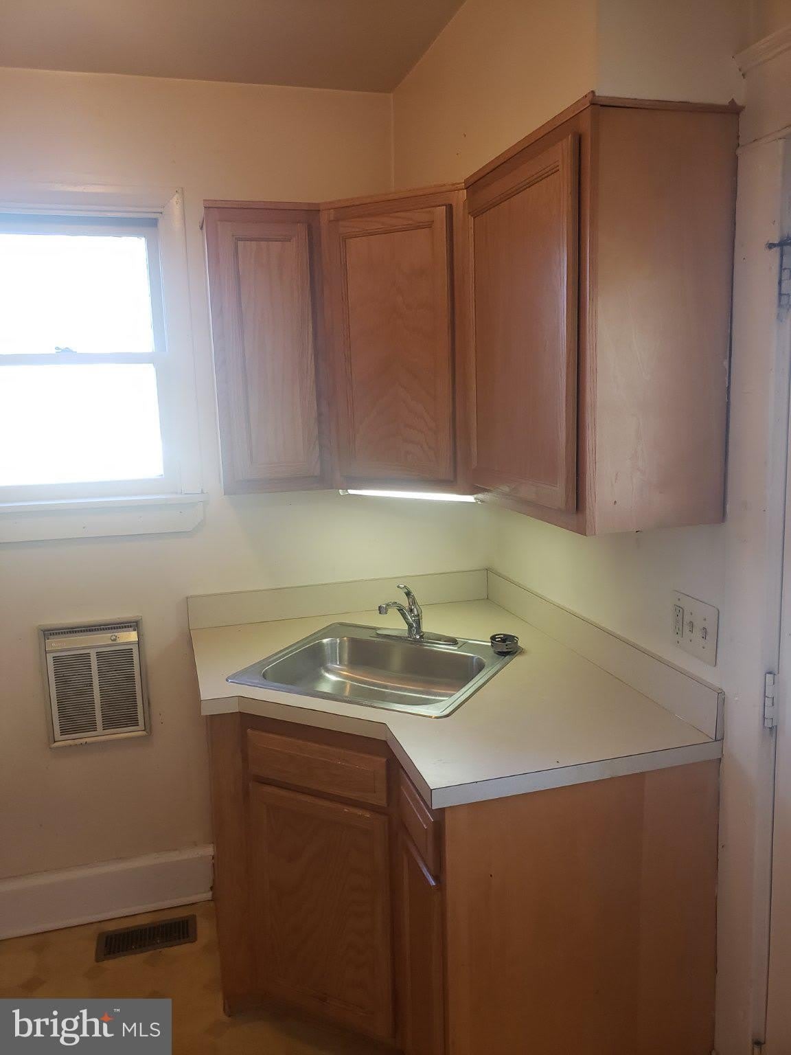 5841 MAIN Street SE – photo 4