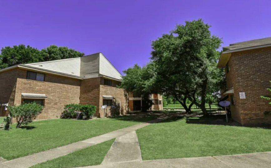 3444 Depot St. – photo 2
