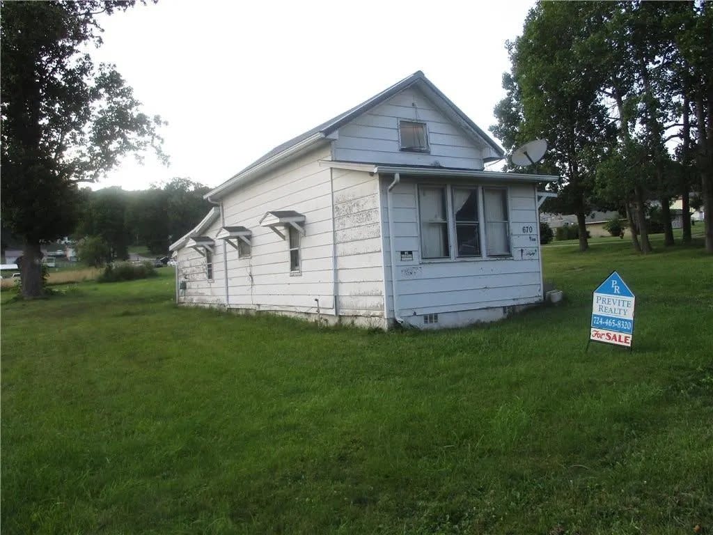 670 N 5th St – photo 2