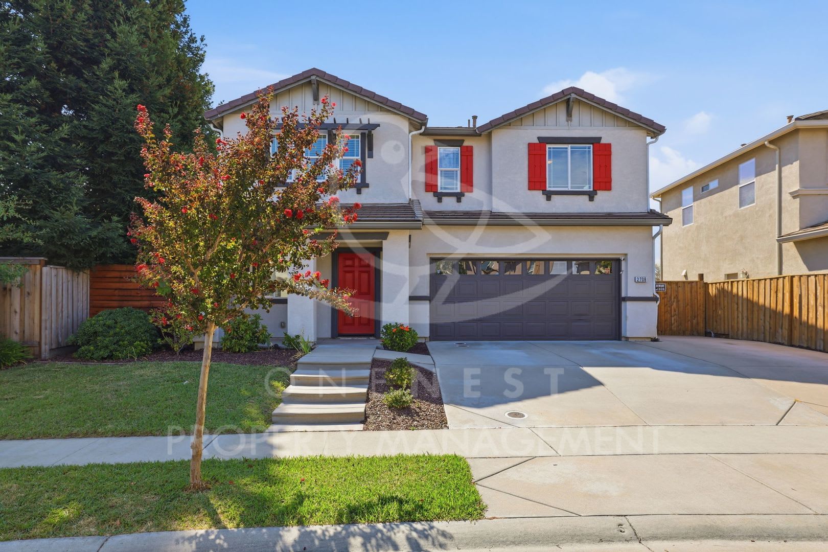 One of a kind, HUGE yard, Perfect West Roseville Home – photo 2