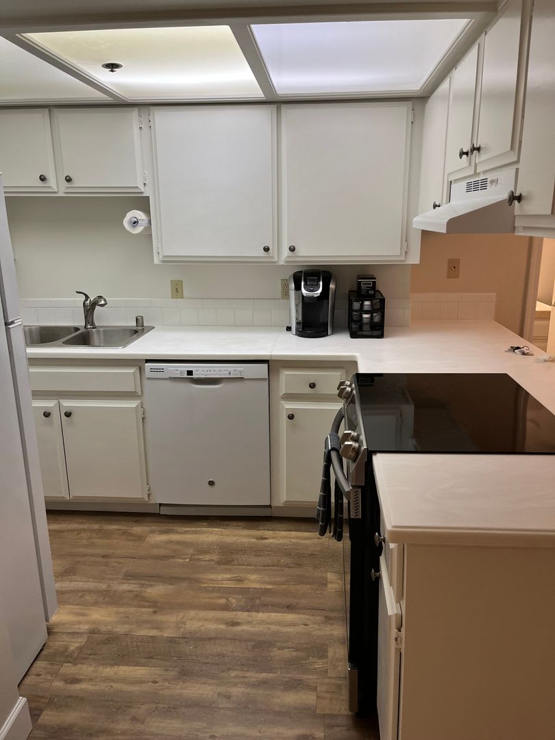 Spacious 1 bed, 2 bath condo – photo 4