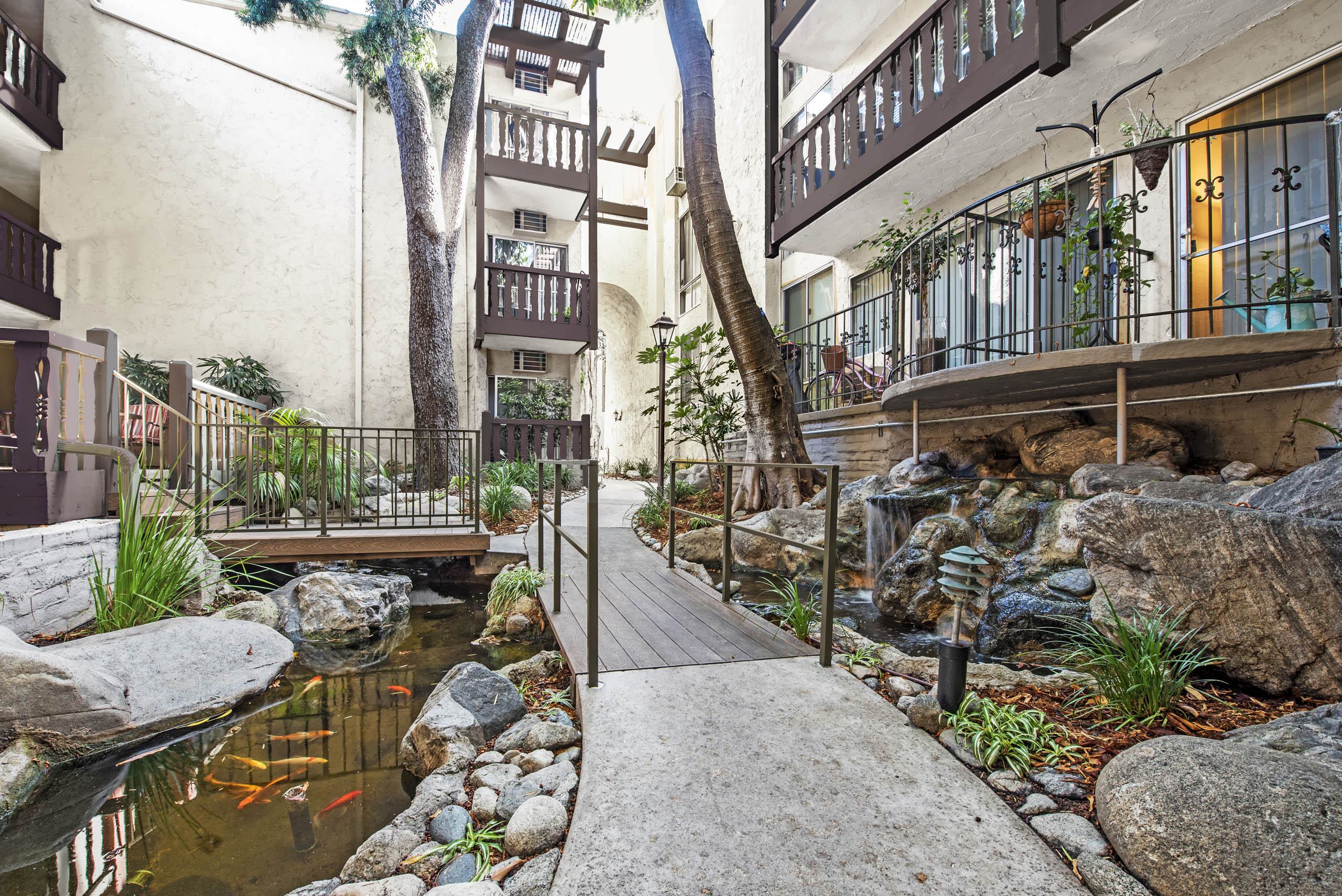 Mediterranean Village West Hollywood – photo 2