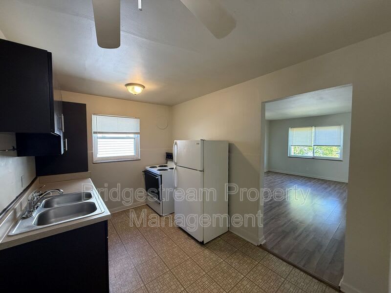 68 Knecht Dr – photo 4